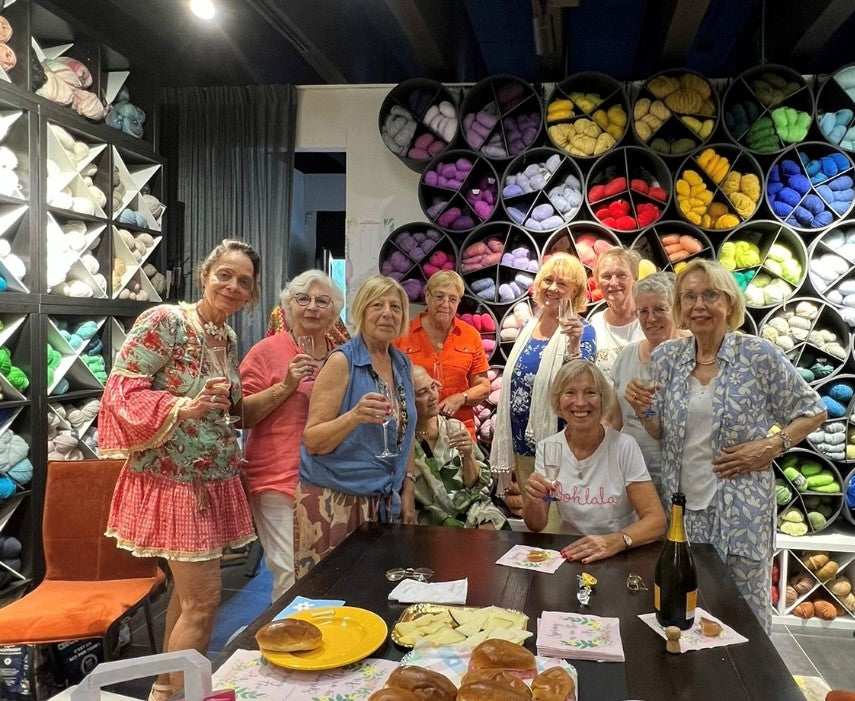 Photo de l'équipe du café tricot chez Wool Corner